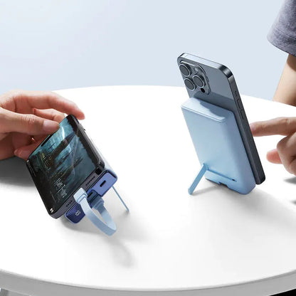 JOYROOM JR-PBM01 20W Power Bank 10000mAh with Built-in Cable&Kickstand