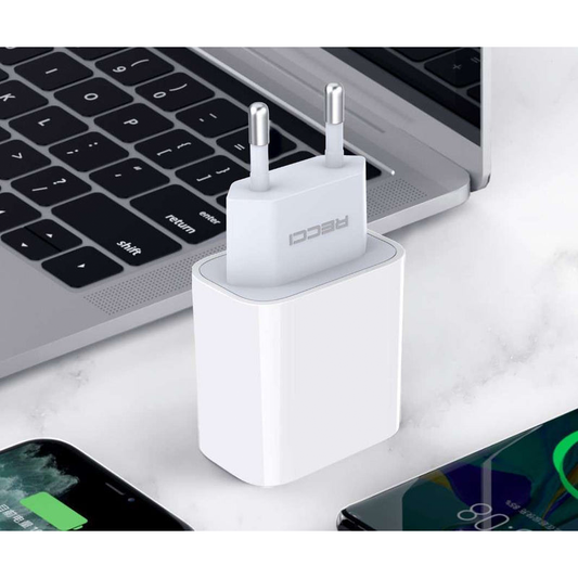 Recci RCT-P01E Type-c pd 3.0 fast Travel Charger